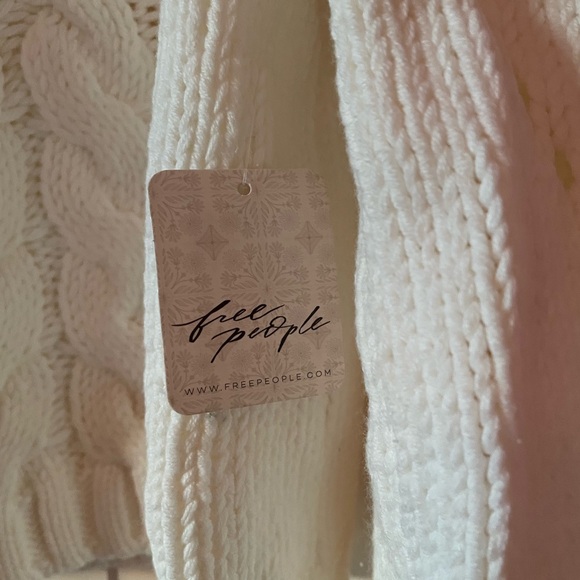 ⚡️🩵Free People Sandre Sweater🩵 - Picture 5 of 8